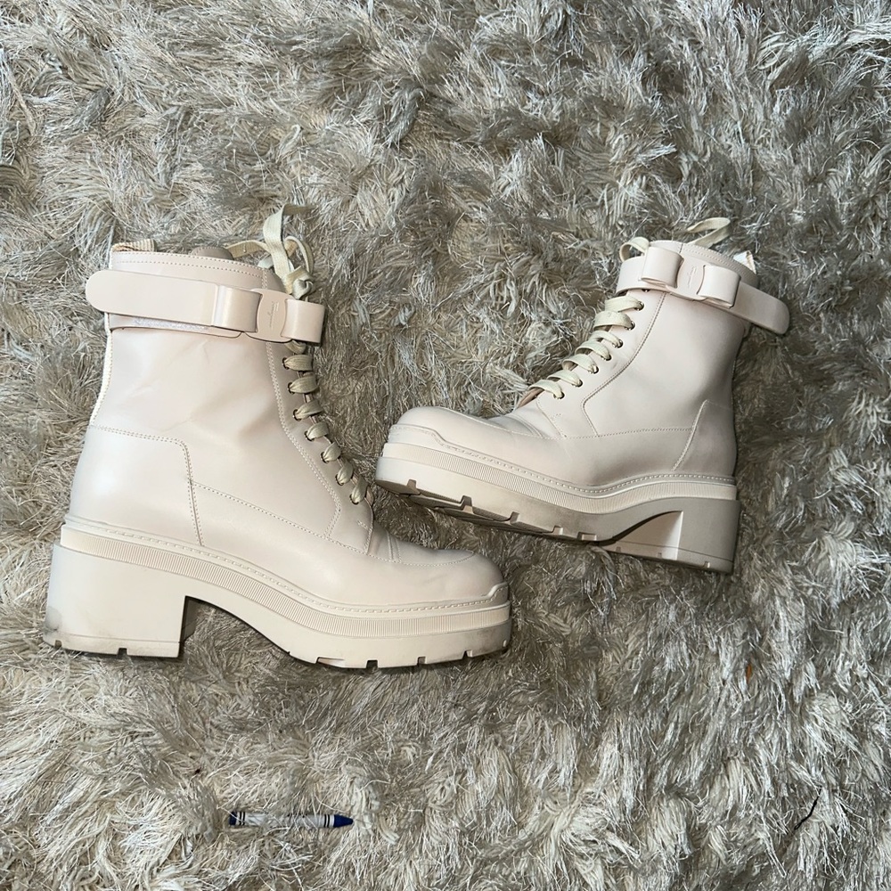 Salvatore Ferragamo
Salvatore Ferragamo Lober Lace-Up Ankle Boots. Worn Once